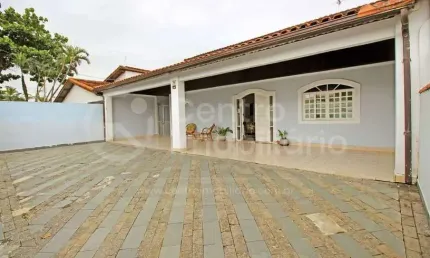 Casa à venda com 6 quartos em peruíbe, no bairro balneario florida