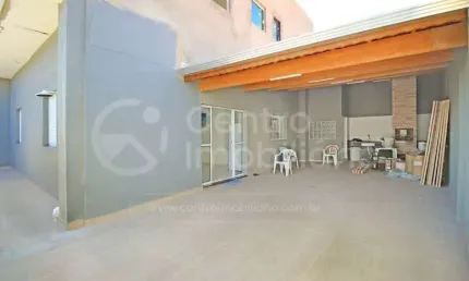 CASA à venda com 2 quartos em Peruíbe, no bairro Maria H Novaes