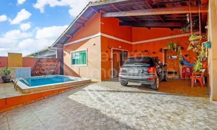 CASA à venda com piscina e 3 quartos em Peruíbe, no bairro Balneario Florida
