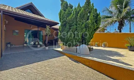 Casa à venda com 3 quartos em peruíbe, no bairro balneário casa blanca