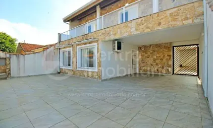 CASA à venda com 4 quartos em Peruíbe, no bairro Balneario Sao Joao Batista
