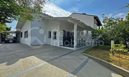 Casa à venda com 4 quartos em peruíbe, no bairro cidade nova peruíbe