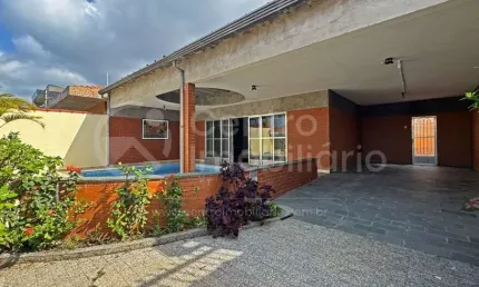 CASA à venda com piscina e 4 quartos em Peruíbe, no bairro Cidade Nova Peruíbe