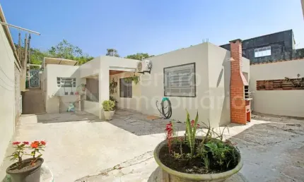 CASA à venda com 2 quartos em Peruíbe, no bairro Estancia Sao Jose