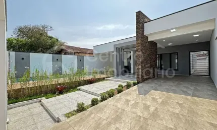 CASA à venda com piscina e 3 quartos em Peruíbe, no bairro Jardim Beira Mar
