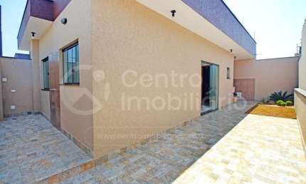 CASA à venda com 2 quartos em Peruíbe, no bairro Estancia Sao Jose
