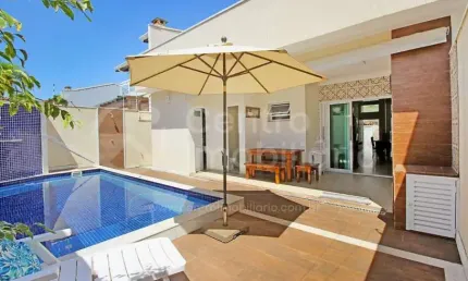 Casa à venda com piscina e 3 quartos em peruíbe, no bairro balneário casa blanca