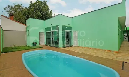 CASA à venda com piscina e 3 quartos em Peruíbe, no bairro Stella Maris
