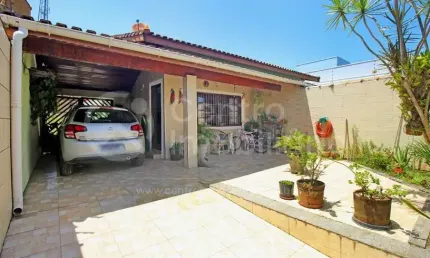 CASA à venda com 3 quartos em Peruíbe, no bairro Balneario Arpoador