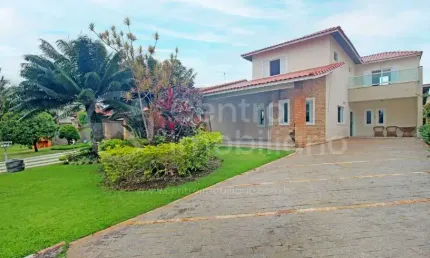 CASA à venda com piscina e 4 quartos em Peruíbe, no bairro Bougainvillee III