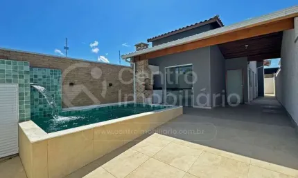 CASA à venda com piscina e 2 quartos em Peruíbe, no bairro Flora Rica