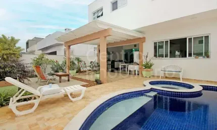Casa à venda com piscina e 4 quartos em peruíbe, no bairro bougainvillee iv