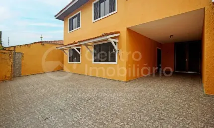 CASA à venda com 4 quartos em Peruíbe, no bairro Balneario Florida