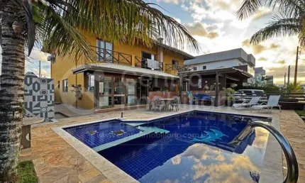 CASA à venda com piscina e 5 quartos em Peruíbe, no bairro Bougainvillee IV