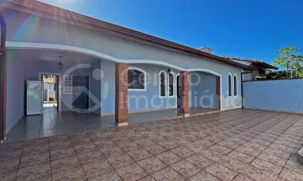 Casa à venda com 3 quartos em peruíbe, no bairro jardim mar e sol