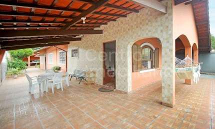 CASA à venda com 4 quartos em Peruíbe, no bairro Centro