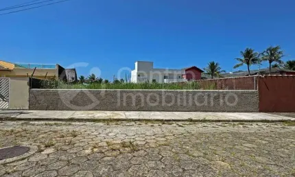 TERRENO à venda em Peruíbe, no bairro Jardim Três Marias
