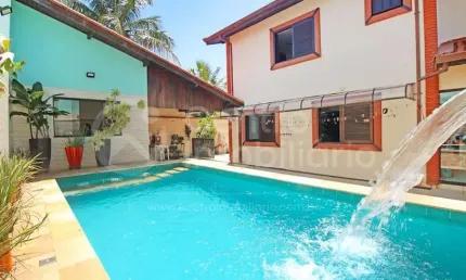 CASA à venda com piscina e 4 quartos em Peruíbe, no bairro Estancia Sao Jose