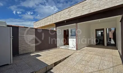 CASA à venda com 2 quartos em Peruíbe, no bairro Jardim Imperador