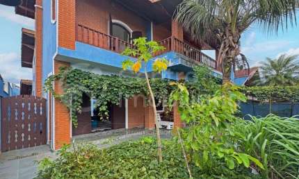 CASA à venda com 3 quartos em Peruíbe, no bairro Jardim Três Marias