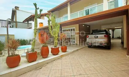 CASA à venda com piscina e 4 quartos em Peruíbe, no bairro Balneario Josedy