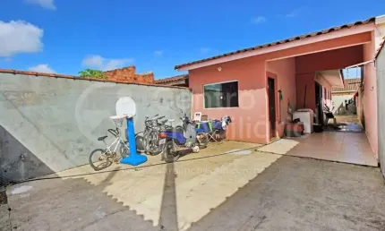 CASA à venda com 2 quartos em Peruíbe, no bairro Balneario Sao Joao Batista