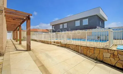 CASA à venda com piscina e 2 quartos em Peruíbe, no bairro Estancia Sao Jose