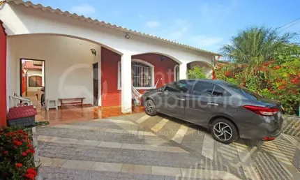 Casa à venda com 3 quartos em peruíbe, no bairro parque balneario oasis