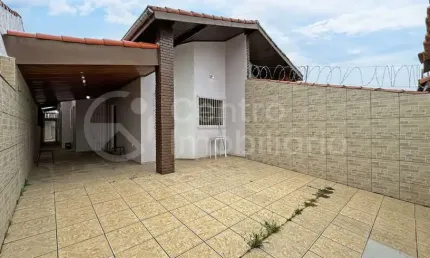 CASA à venda com 3 quartos em Peruíbe, no bairro Cidade Nova Peruíbe