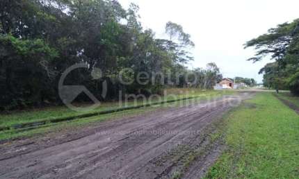 TERRENO à venda em Peruíbe, no bairro Jardim Sao Luiz