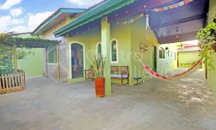 CASA à venda com 3 quartos em Peruíbe, no bairro Cidade Nova Peruíbe