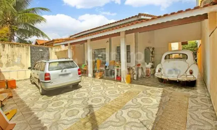 CASA à venda com 2 quartos em Peruíbe, no bairro Jardim Ribamar