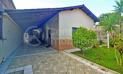 CASA à venda com 2 quartos em Peruíbe, no bairro Balneario Josedy
