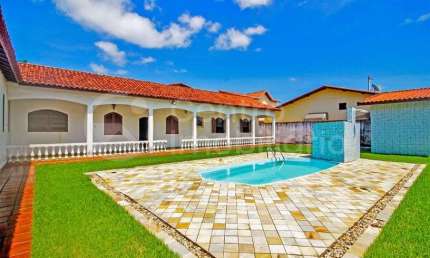 CASA à venda com piscina e 2 quartos em Peruíbe, no bairro Cidade Nova Peruíbe