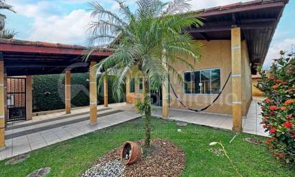 CASA à venda com 2 quartos em Peruíbe, no bairro Balneario Josedy