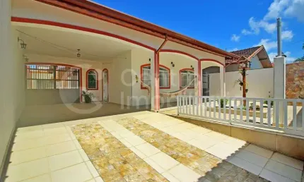 CASA à venda com 3 quartos em Peruíbe, no bairro Stella Maris