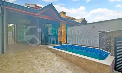 CASA à venda com piscina e 2 quartos em Peruíbe, no bairro Jardim Ribamar