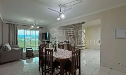 APARTAMENTO à venda com 3 quartos (1 suítes) em Peruíbe, no bairro Centro