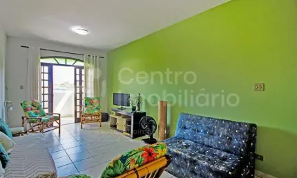 Apartamento à venda com 2 quartos (1 suítes) em peruíbe, no bairro centro