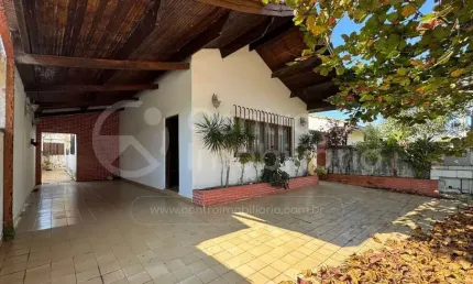 CASA à venda com 3 quartos em Peruíbe, no bairro Balneario Continental