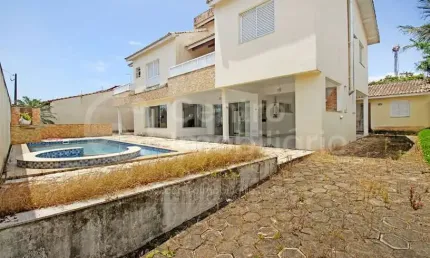 CASA à venda com piscina e 4 quartos em Peruíbe, no bairro Cidade Nova Peruíbe