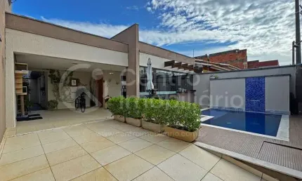 CASA à venda com piscina e 3 quartos em Peruíbe, no bairro Estancia Sao Jose