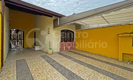 CASA à venda com 2 quartos em Peruíbe, no bairro Stella Maris