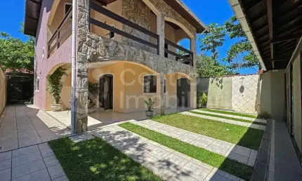 CASA à venda com 3 quartos em Peruíbe, no bairro Jardim Sao Luiz