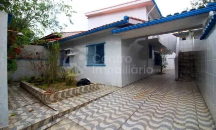 CASA à venda com 3 quartos em Peruíbe, no bairro Jardim Star