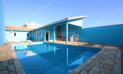 CASA à venda com piscina e 2 quartos em Peruíbe, no bairro Estancia Sao Jose