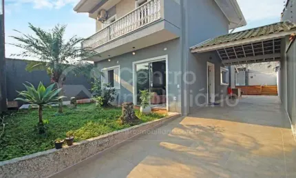 CASA à venda com piscina e 4 quartos em Peruíbe, no bairro Estancia Sao Jose