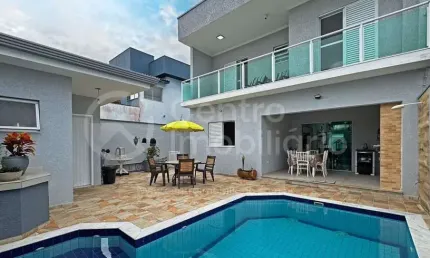 CASA à venda com piscina e 4 quartos em Peruíbe, no bairro Estancia Sao Jose