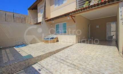 CASA à venda com 3 quartos em Peruíbe, no bairro Parque Turistico