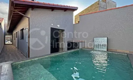 Casa à venda com piscina e 2 quartos em peruíbe, no bairro estancia dos eucaliptos